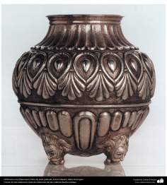 Iranian art (Qalamzani), Embossed copper crock, Artist: Master Akbar Bozorgian – 145