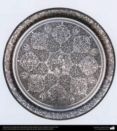 Iranian art (Qalamzani), Engraved silver tray, Artist: Master Hossein Dalvi – 152