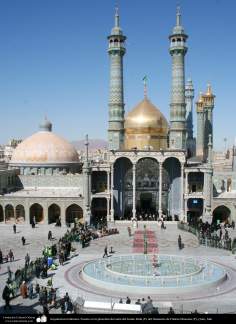 اسلامی معماری - شہر قم میں حضرت معصومہ (س) کے روضہ کا صحن اور گنبد، ایران - ۹