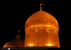 Architettura islamica-Vista di cupola d&#039;oro del santuario di Fatima Masuma,città santa di Qom-12