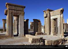 Architecture pré-islamique - Persepolis , ou Pars Takht- e Jamshid ou « le trône de Jamshid &quot; près de Shiraz - 13