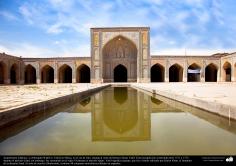 اسلامی معماری - شہر شیراز میں "مسجد وکیل" نام کی پرانی مسجد سلطنت زند سے باقی، ایران - سن ۱۷۷۳ء - ۵
