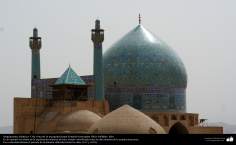 معماری اسلامی - نمایی کلی از مسجد امام خمینی (مسجد شاه) در شهر اصفهان - 1
