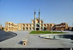 Arquitetura Islâmica - Praça Amir Chajmagh na cidade de Yazd, construido por volta do século 19 d.C, Irã