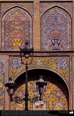 Architecture islamique - Une vue de motif de carrelage utilisé dans les murs, les plafonds, les dômes et les minarets  - 39