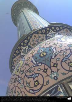 Architecture islamique - Une vue de motif de carreaux mosaïque utilisé pour deocrer les murs, les plafonds, les dômes et les minarets des mosquées - 21