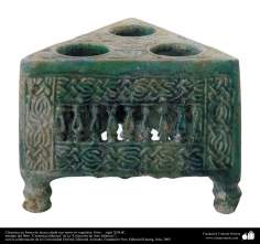 Islamic ceramics - Puff shaped ceramic table with plant motifs - Syria - XIII century AD. (54)