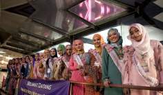 Muslim Woman and Fashion show - Contest to elect the Muslim beauty queen 