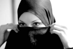 Mujer con hijab