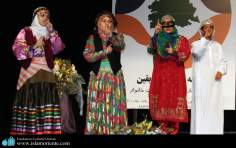 Mulheres muçulmanas em peça de teatro