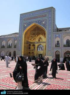 Mulheres muçulmanas  no Santuário do Ima Rida (AS) Mashad, Irã
