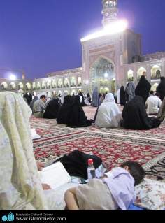 Mulheres muçulmanas na pratica de atividades religiosas - 1