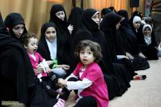 La femme musulmane dans le hijab de islamique, une mode d&#039;habillement publique de la femme musulmane  - 234 