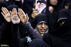 Mulher em um encontro com o líder supremo do Irã, Hazrat Ali Khamenei