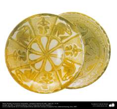 Исламское искусство - Черепица и исламская керамика - Тарелка с рисунками животных - В IX и X вв - Ирак