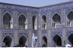 اسلامی معماری - شہر مشہد میں امام رضا (ع) کے روضہ اور مزار میں فن کاشی کاری (ٹائل)، ایران - ۱۷