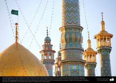 اسلامی معماری - شہر قم میں حضرت معصومہ (س) کے روضہ کا منارہ اور گنبد اور اس پر کاشی کاری کا فن - ۱۴۱