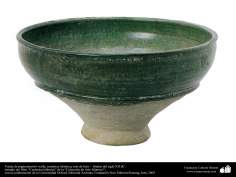 Art islamique - la poterie et la céramique islamiques -le bol de poterie vert-Est de l'Iran fin du XIIe siècle -17
