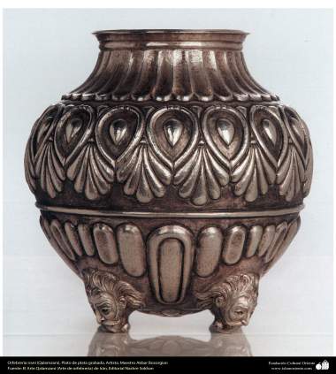 Arte islamica-Metallo goffrato&#039;Vaso di rame-Maestro Akbar Bozorghian-145