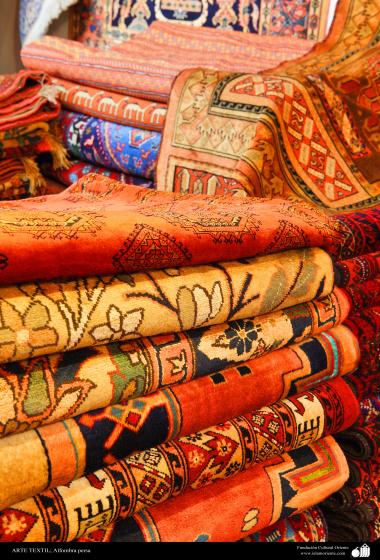 イスラム美術 - 工芸 - カーペット織りアート - ペルシャの敷物　-102