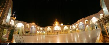 Arquitetura Islâmica - Vista noturna de um patio do Santuário de Fátima Masuma (SA) na cidade Santa de Qom 
