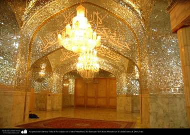 イスラム建築（コム聖地でのハズラト・マースメの聖廟のmotahariヤード）-116