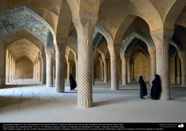 اسلامی معماری - شہر شیراز میں &quot;مسجد وکیل&quot; نام کی پرانی مسجد سلطنت زند کے دور کی، ایران - سن ۱۷۷۳ء - ۹