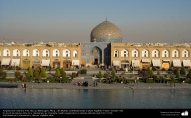 イスラム建築（イスファハンにおけるsheikh lotfollah モスク）-10