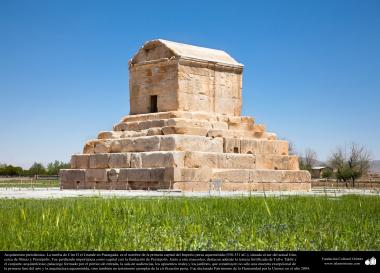 المعماریة ما قبل الاسلام – قبر من قوروش الکبیر في باسارقاد – فی قرب شيراز - 21