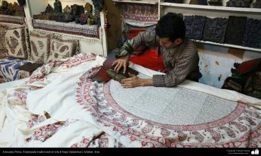 Artesanato Persa - Estampado tradicional em tecido (Chape Qalamkar) Isfahan, Irã - 1