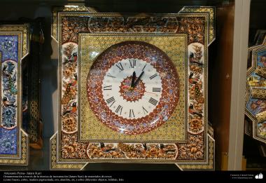 Artesanato Persa - Relógio ornamentado - Khatam Kari (marchetaria e Ornamentação de objetos) 