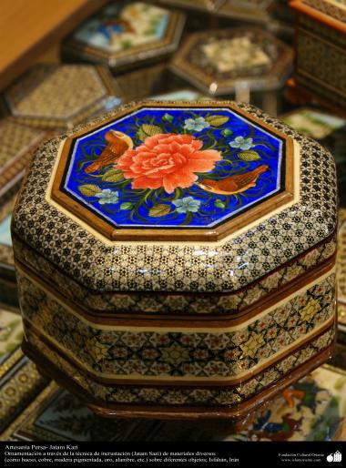 اسلامی ہنر - خاتم کاری کے فن سے ہاتھ سے سجایا ہوا باکس - ۵۱