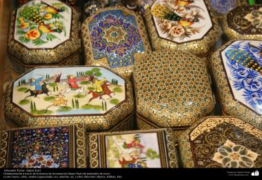 Artesanato Persa - Caixinha ornamentada Khatam Kari (marchetaria e ornamentação de objetos), Isfahan, Irã - 10