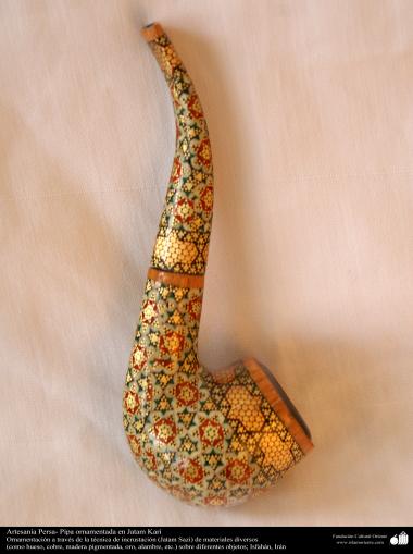 Artesanía Persa- Pipa ornamentada en Jatam Kari - 27