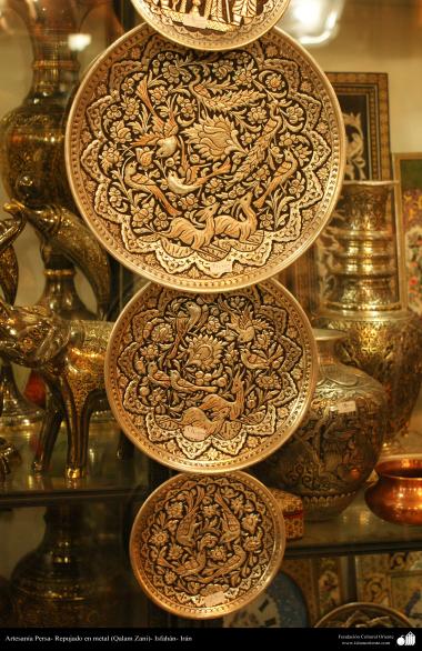 Artesanato Persa - metal em relevo (Qalam Zani) Isfahan, Irã - 14