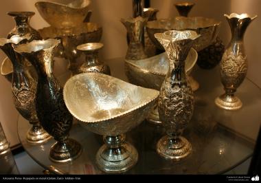 Artesanato Persa - metal em relevo (Qalam Zani) Isfahan, Irã - 4