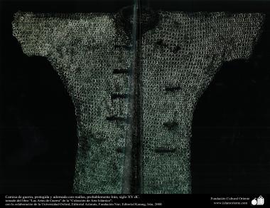 Camisa de guerra, protegida y adornada con mallas, probablemente Irán, siglo XV dC.