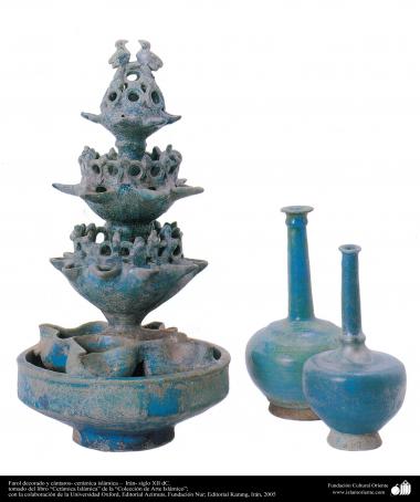 Farol decorado y cántaros- cerámica islámica –  Irán- siglo XII dC.