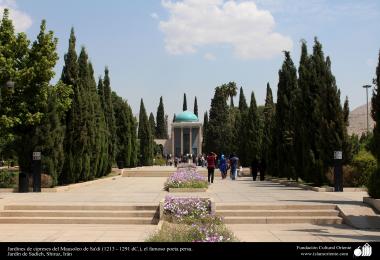 شیراز کا شہر - ایران کے پرانے مشہور شاعر سعدی شیرازی کا مزار &quot;سعدیہ&quot; - سن ۱۲۹۱ء - ۲۶