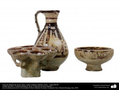 Arte islamica-Gli oggetti in terracotta e la ceramica allo stile islamico-La scodella,la giara e la lampada a petrolio antiche in terracotta-Siria-XIII secolo d.C-42    