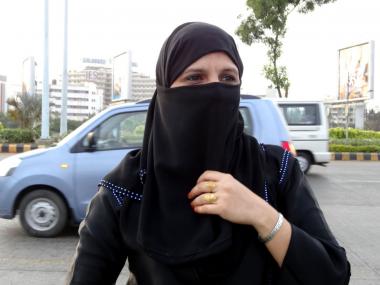 زن مسلمان با حجاب اسلامی 