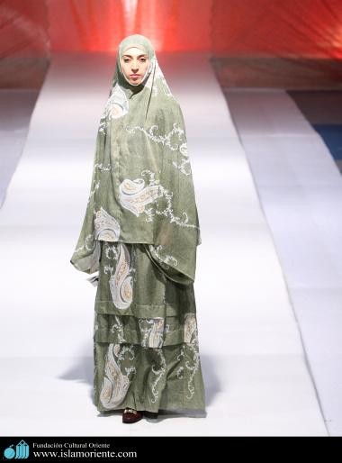 Le donne musulmane e la sfilata di moda-36
