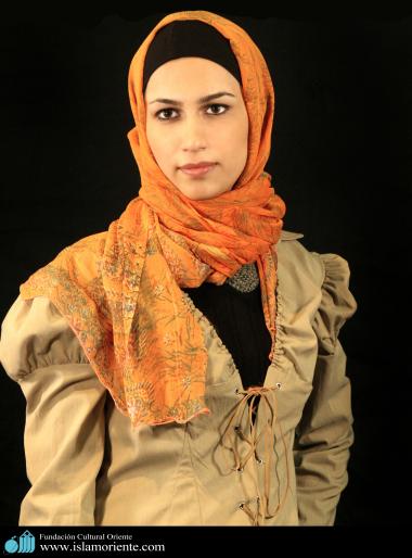 Modelo muçulmana em uma seção de fotos
