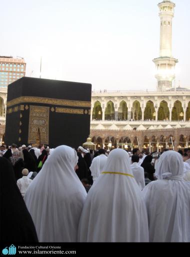 Muslim woman in Mecca - performing Tawwaf (Circumbalation around the Holy Kaabah)