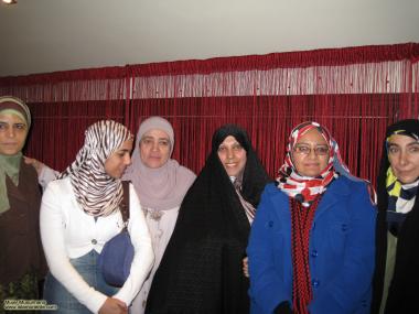 مسلمان خواتین اور معاشرہ - مختلف ملکوں کی خواتین اپنے اسلامی حجاب میں - ۱۰