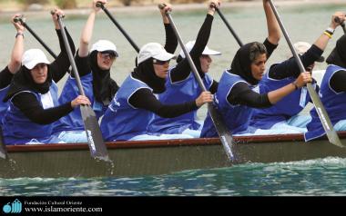 A mulher muçulmana no esporte, equipe de canoagem.