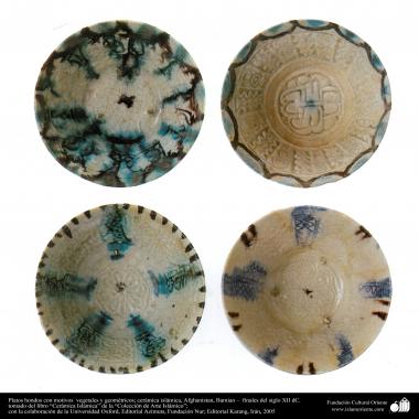 Islamic Pottery &amp; ceramics - Bowls with vegetable and geometric motifs - Afghanistan, Bamian - late twelfth century AD. (21)