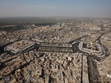 イスラム建築（イラク・カルバラ市におけるトアボルファズルアッバス氏とイマーム・フセインの神社の眺め）