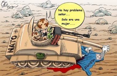 دبابة الناتو ضرب الإمرأة الأفغاني (کاریکاتیر)