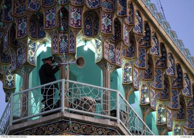 Vista exterior da casa das trombetas, Santuário do Imam Reda em Mashad 
